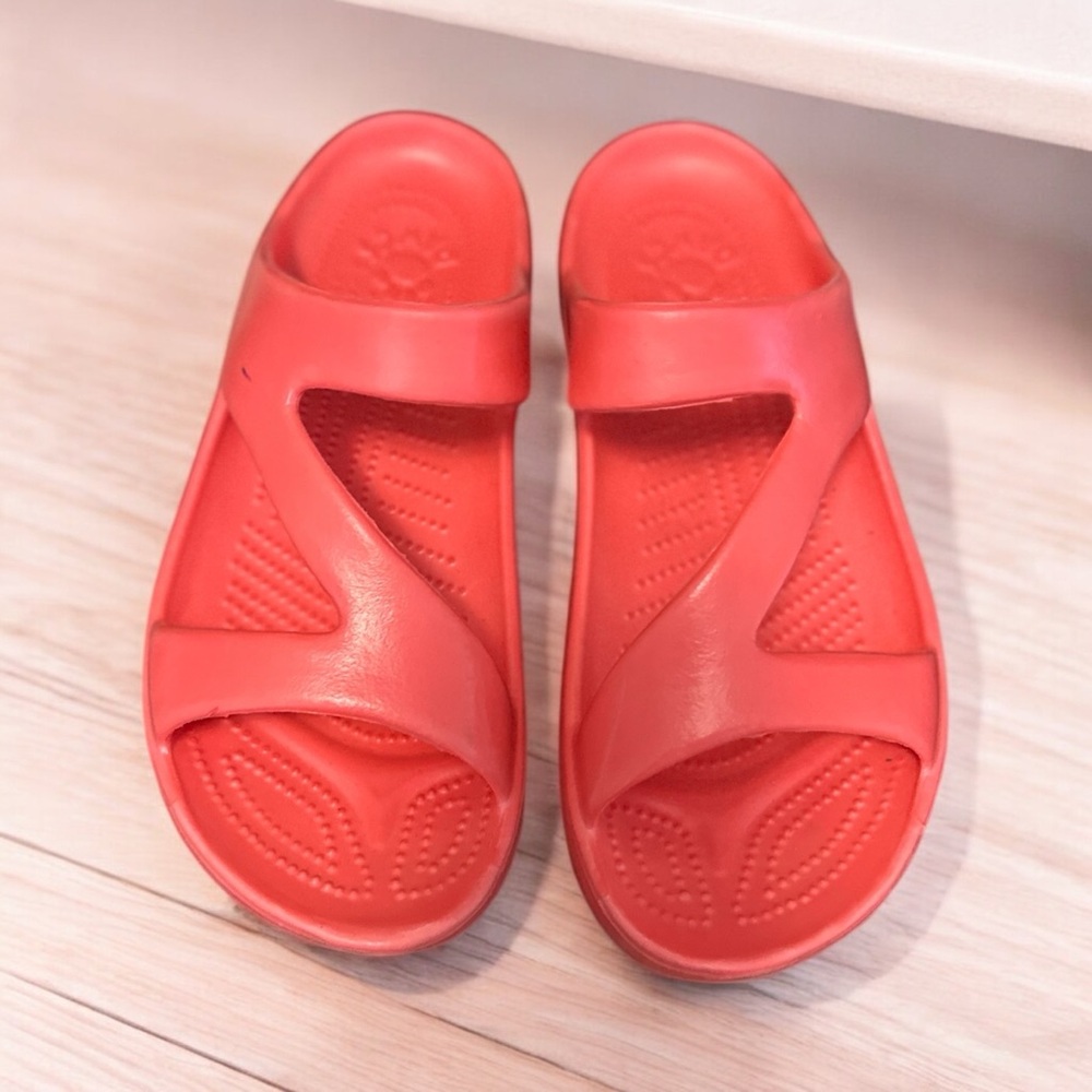 Dawgs Women's Coral Sandals